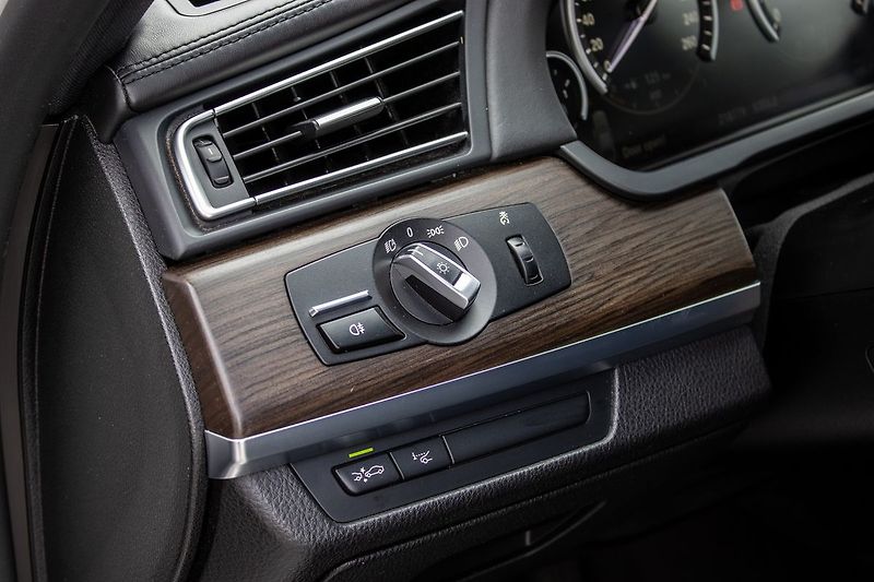 BMW Řada 7 - fotka 20 z 24