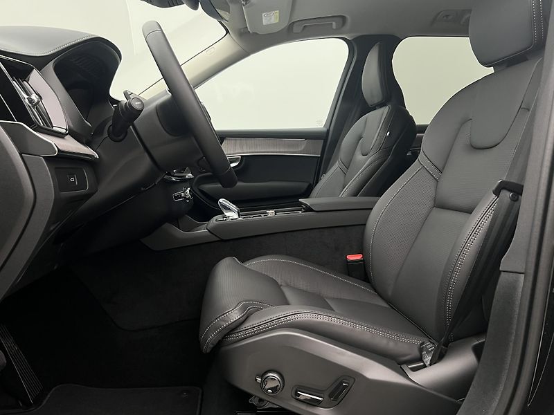 Volvo XC90 (2026) B5 AWD BRIGHT PLUS - fotka 3 z 47