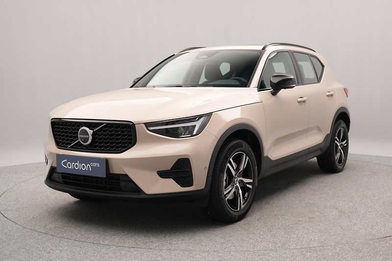 Volvo XC40 (2026) B4 AUT DARK PLUS - fotografie inzerátu