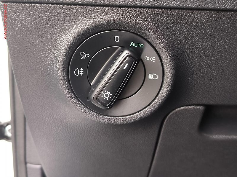 Škoda Karoq (2022) 1.5TSi, 2.maj,ČR, LED, TZ - fotka 23 z 26