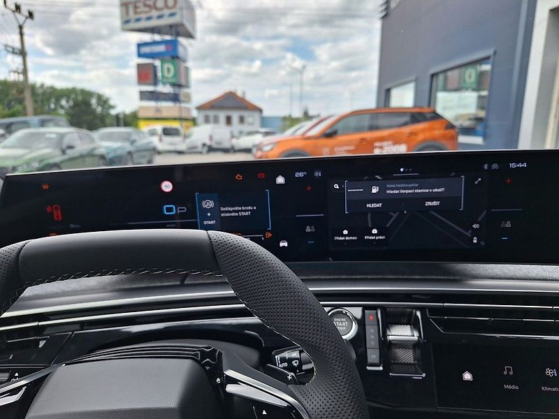 Peugeot 3008 (2026) GT Plug-in HYBRID 195 e-DCS7 - fotka 19 z 23