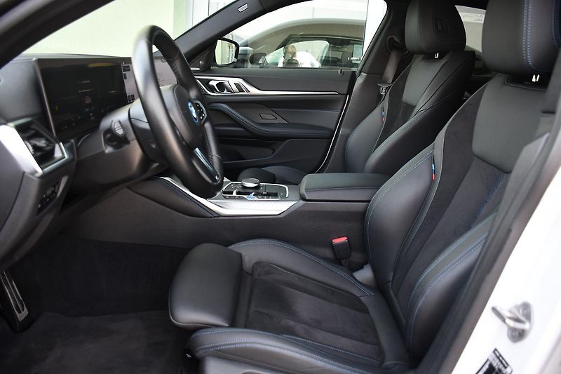 BMW i4 eDrive40 M-SPORT H/K 1M - fotka 13 z 42
