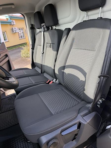 Ford Transit Custom (2022) 2,0-TEMPOMAT-SENZORY-TAŽNÉ  - fotka 28 z 48