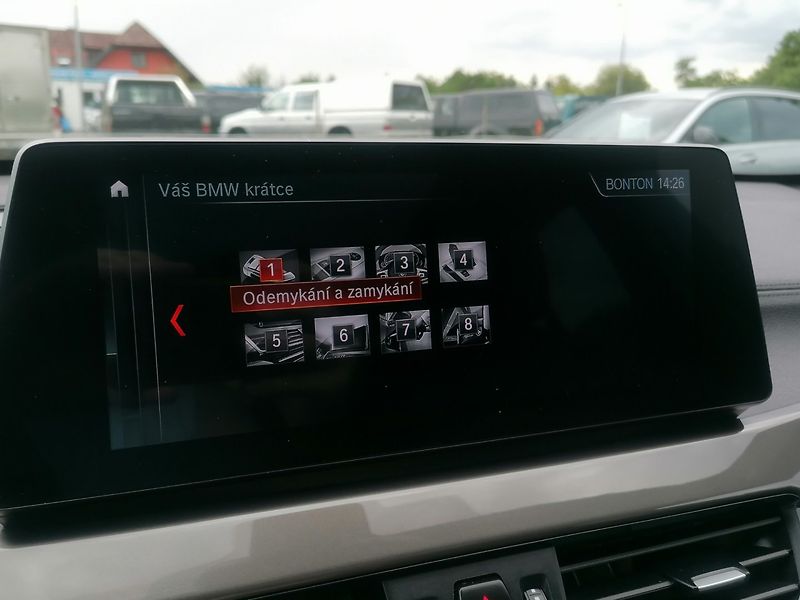 BMW X1 (2022) xDrive25eA Plug-in Hybrid - fotka 38 z 41