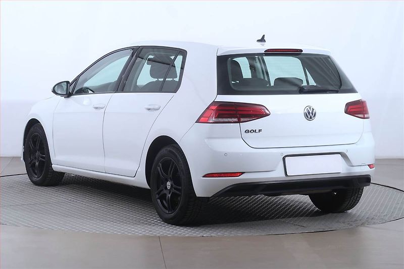 Volkswagen Golf (2018) 1.6 TDI, Park. senzory - fotka 4 z 14