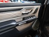Dodge RAM (2023) 5.7 V8 Limited 6 LIFT - náhled 17