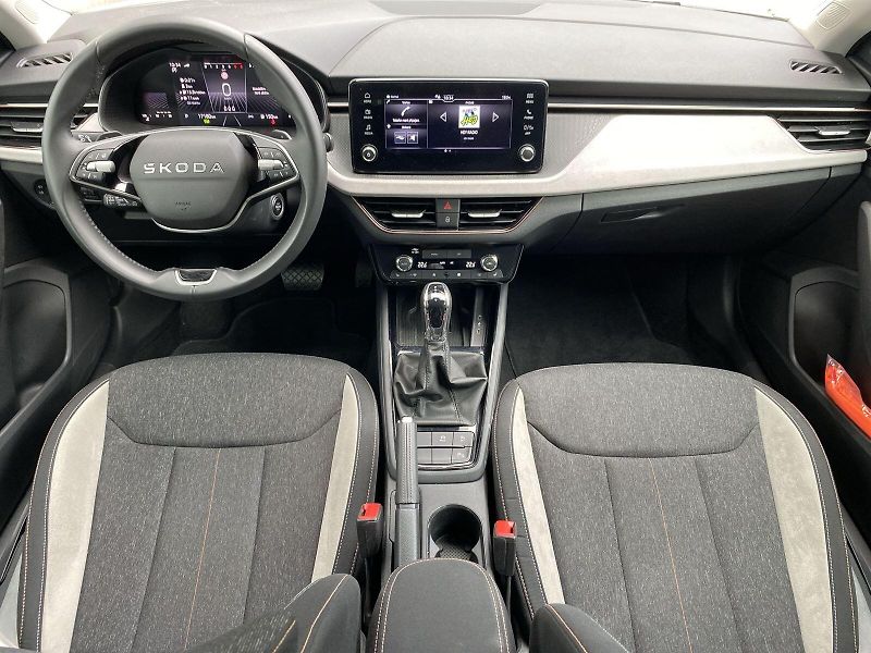 Škoda Scala (2025) 1.0 TSI DSG Top Selection - fotka 5 z 35