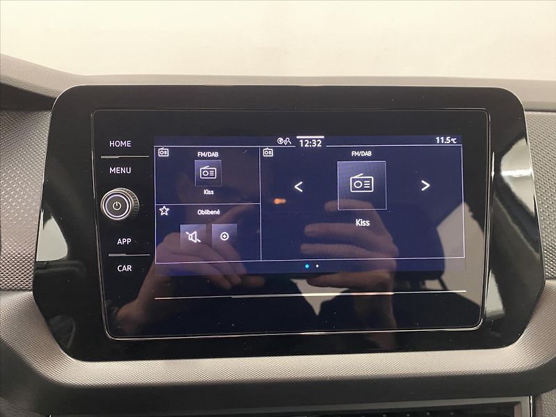 Volkswagen T-Cross 1,0 TSI 70kW Life - fotka 18 z 26