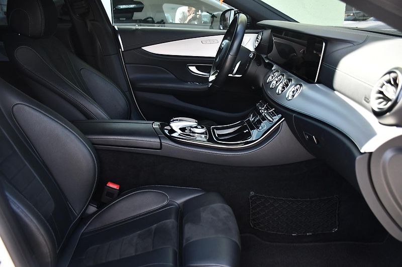 Mercedes-Benz CLS 350D AMG 4MATIC - fotka 18 z 43