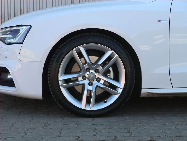 Audi A5 (2014) S-Line 2.0 TDI, 4X4, Automat - fotka 15 z 20