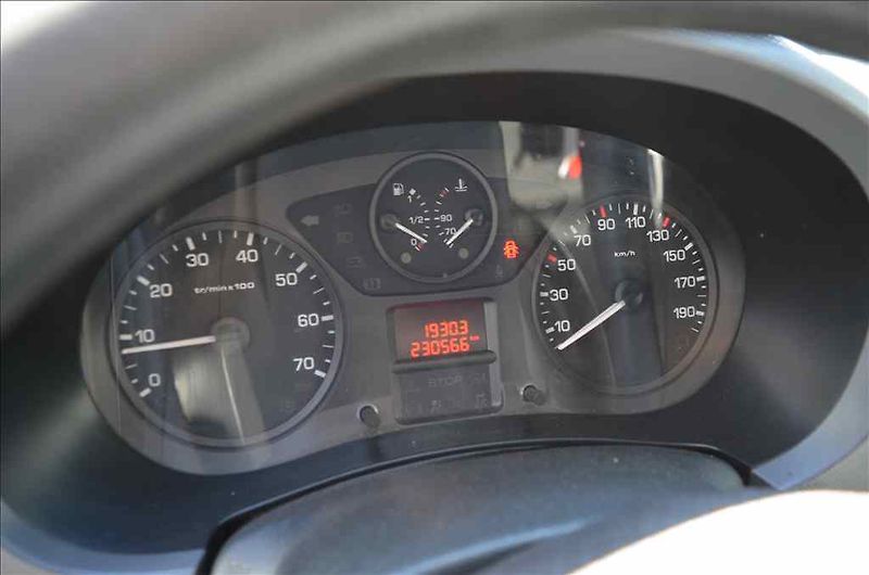 Citroën Berlingo (2010) 1,6 HDI - fotka 16 z 21