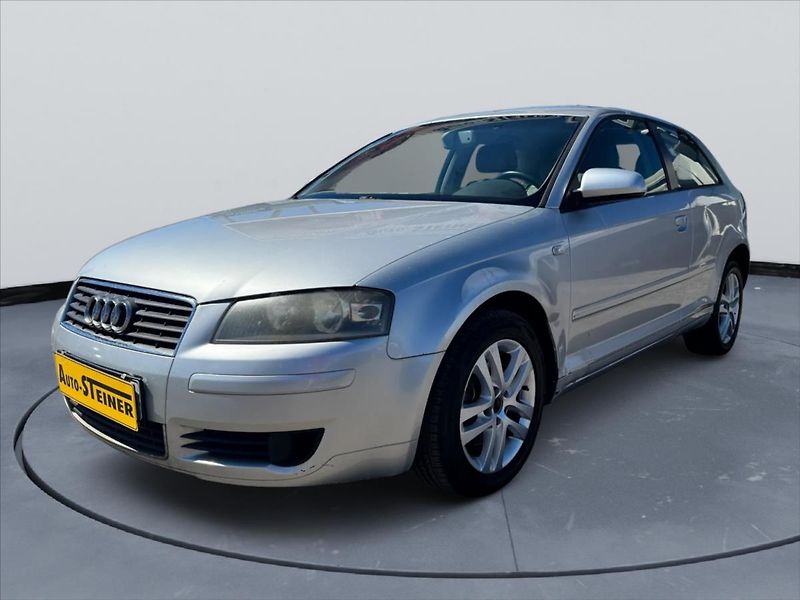 Audi A3 2,0 i Manuál - fotka 3 z 17