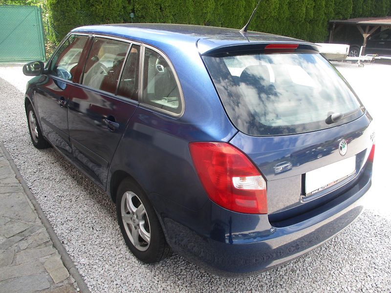 Škoda Fabia 1.4i 16V KLIMA vyhř.sed. - fotka 5 z 30