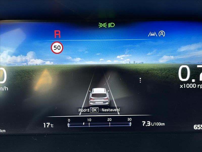 Kia Ceed 1,5 TGDi AT TOP ZÁRUKA TAŽNÉ - fotka 50 z 51