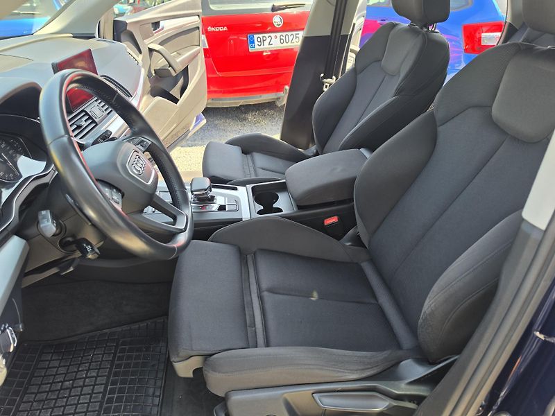 Audi Q5 2.0 TFSI S-Line Hybrid  - fotka 15 z 21