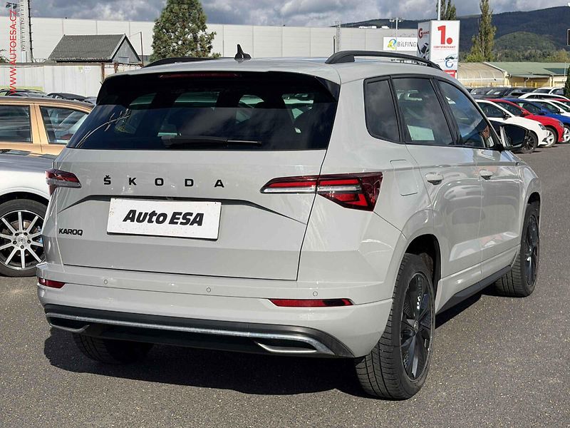 Škoda Karoq (2022) 1.5 TSi, 2.maj,ČR, SportLine - fotka 4 z 19
