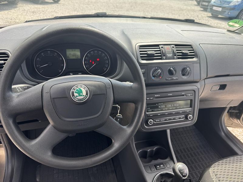 Škoda Roomster (2012) 1.2TSi(77KW)PLNÝ SERVIS - fotka 16 z 34