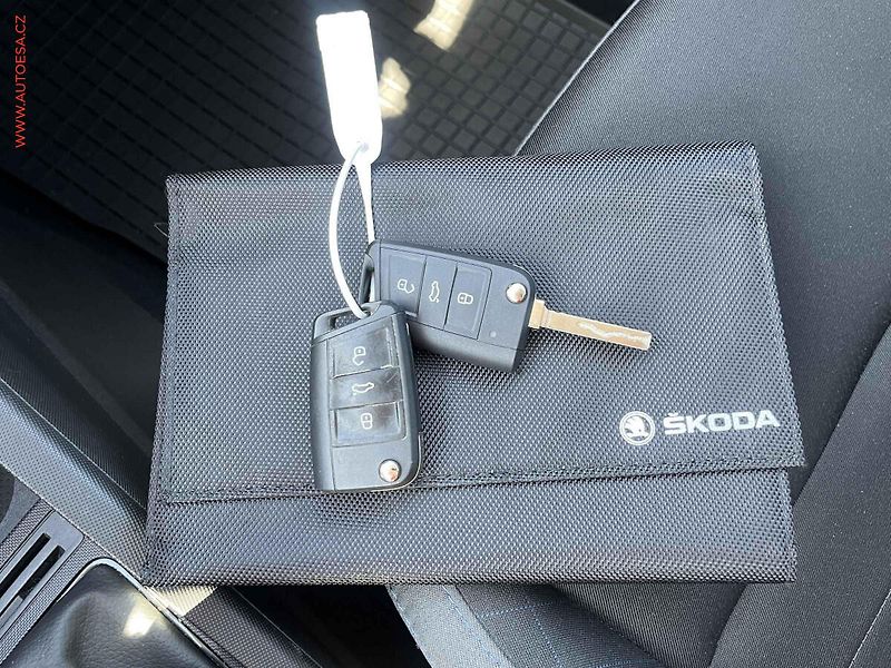 Škoda Fabia (2021) 1.0 TSi, 1.maj,ČR, Ambition - fotka 13 z 13