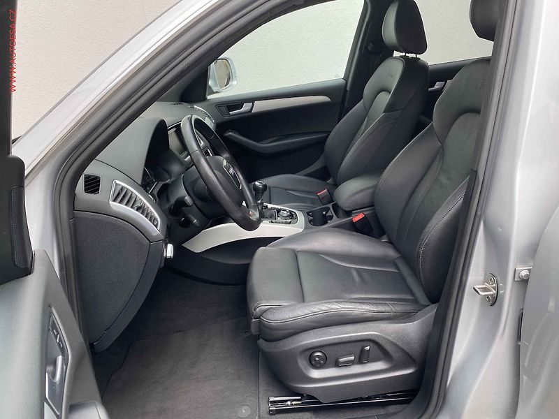 Audi Q5 (2011) 2.0 TFSi quattro, S-line - fotka 9 z 18