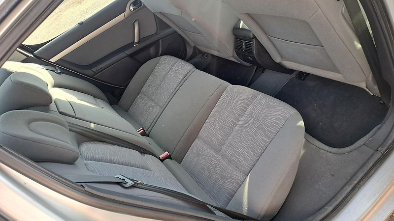 Peugeot 407 1.8i Klima - fotka 9 z 23