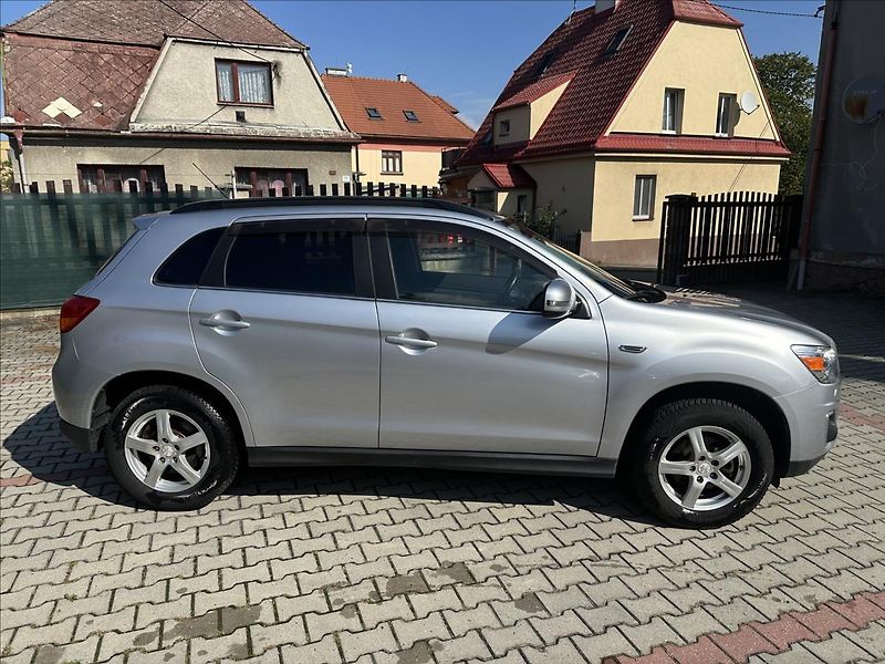 Mitsubishi ASX 1,6 - fotka 2 z 25