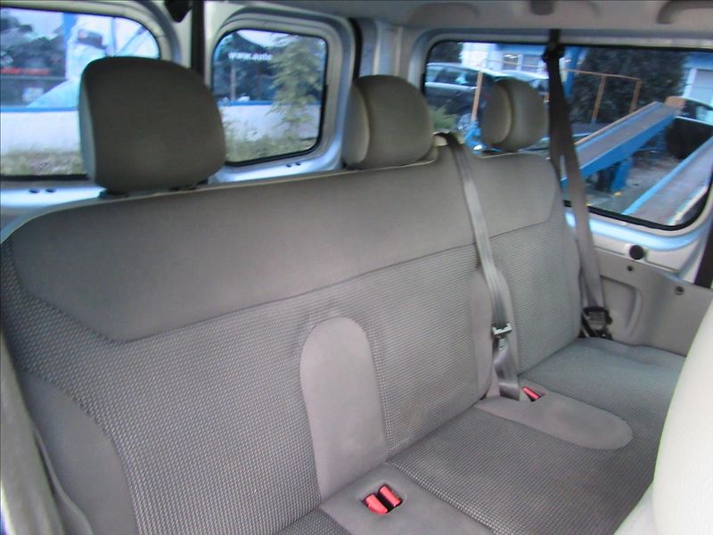 Opel Vivaro 2,0 CDTi 9 míst - fotka 11 z 27