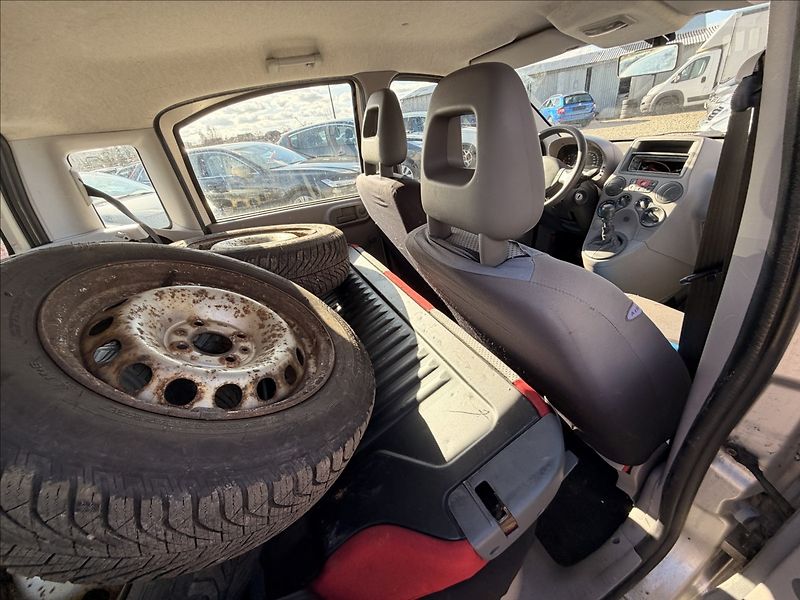Fiat Panda 1,2 i 4X4 - fotka 15 z 18