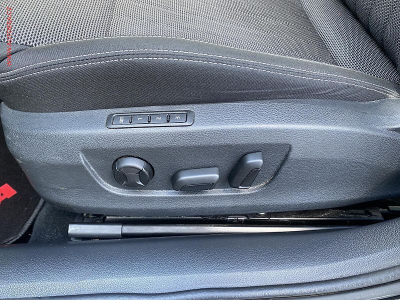 Škoda Superb (2022) 2.0TDI 4X4, 1.maj,ČR, Style - fotka 14 z 19