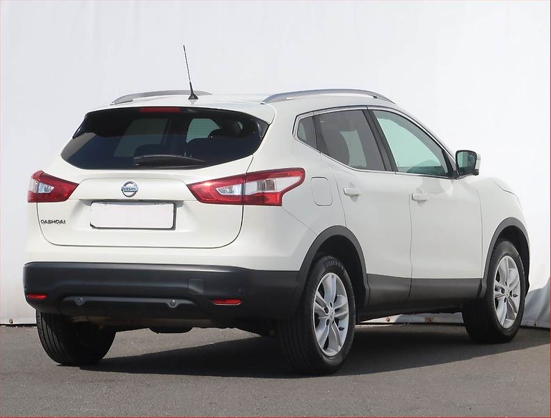 Nissan Qashqai (2015) 1.6 DIG-T, Serv.kniha, Navi - fotka 5 z 20
