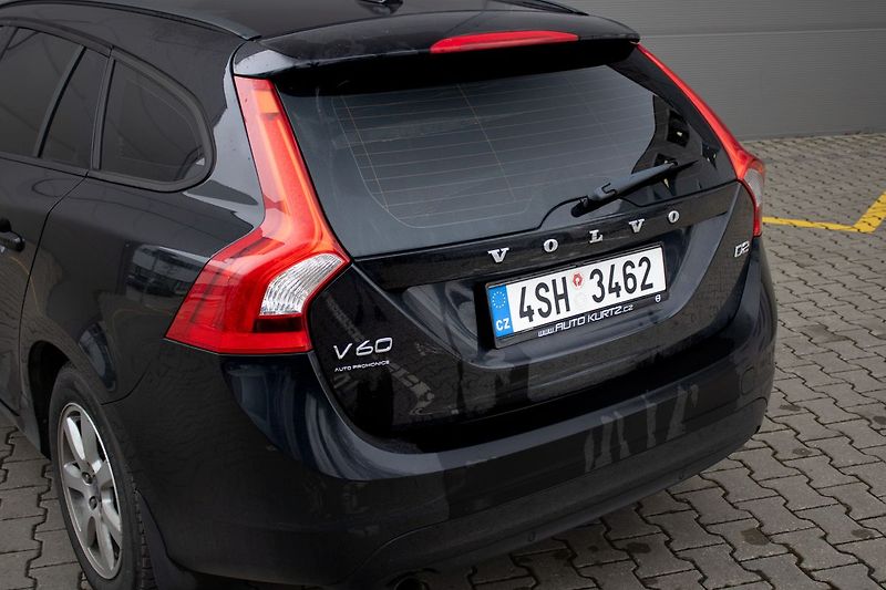 Volvo V60 - fotka 9 z 36