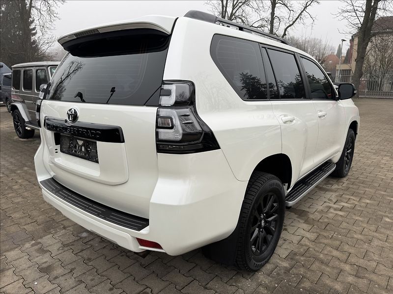 Toyota Land Cruiser 4,0   150 Prestige - fotka 6 z 28