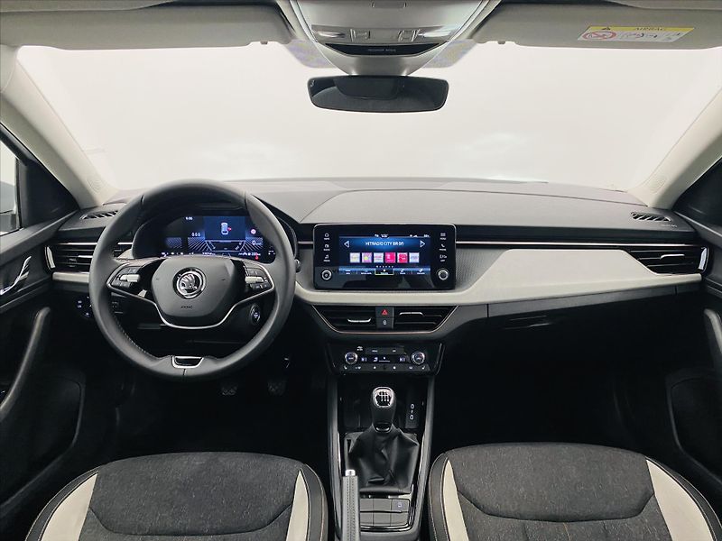 Škoda Scala 1,0 TSI 85kW Top Selection - fotka 9 z 27