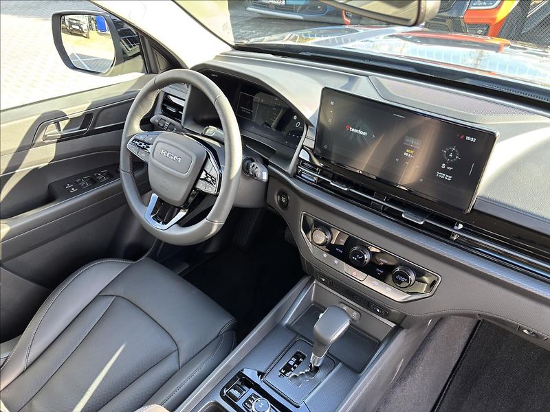 KGM Musso Grand 2,2 Premium 148kW 4x4 DPH - fotka 26 z 51