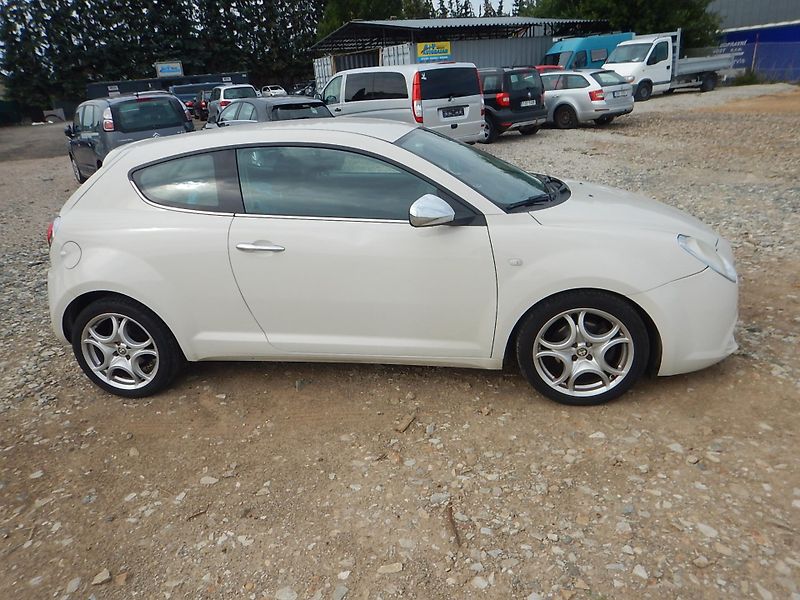 Alfa Romeo MiTo 1.4 T 135, AUTOMAT, KLIMA - fotka 5 z 26