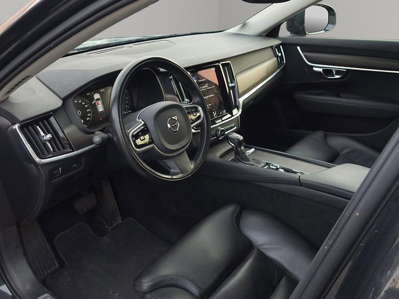 Volvo V90 (2019) CROSS COUNTRY D4 4x4 2.0 140kW - fotka 23 z 28