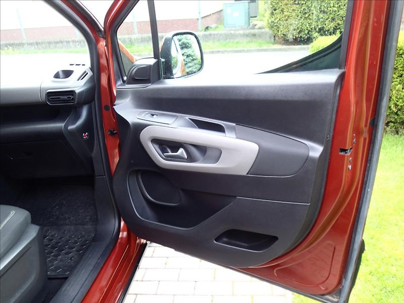 Peugeot Rifter 1,5 HDi, Active, ČR 2. Maj - fotka 20 z 35