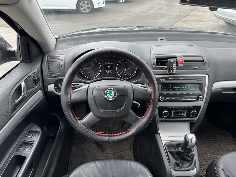 Škoda Octavia (2010) 1.6 TDI 77kW - fotka 17 z 29
