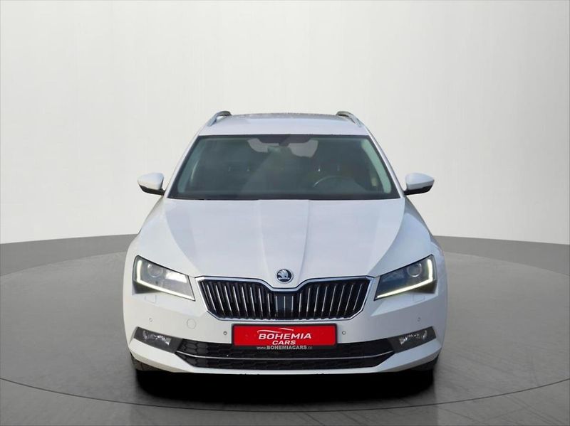 Škoda Superb 2,0 TDI 110 KW STYLE DSG ČR - fotka 2 z 26