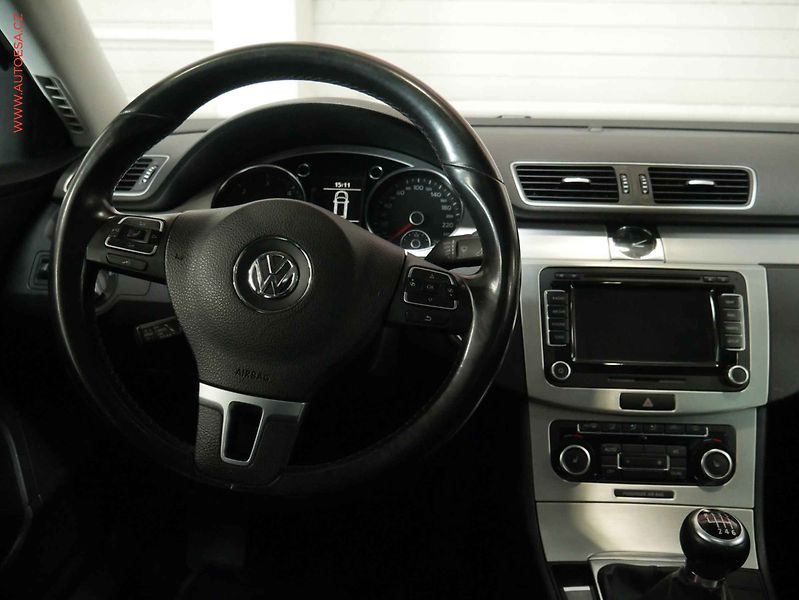 Volkswagen Passat (2011) 2.0 TDI, STK2/28 - fotka 11 z 24