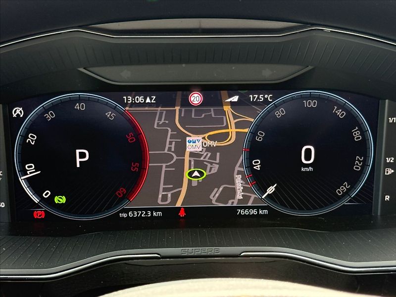 Škoda Superb 2,0 TDI COMBI DSG L&K 147KW - fotka 8 z 10