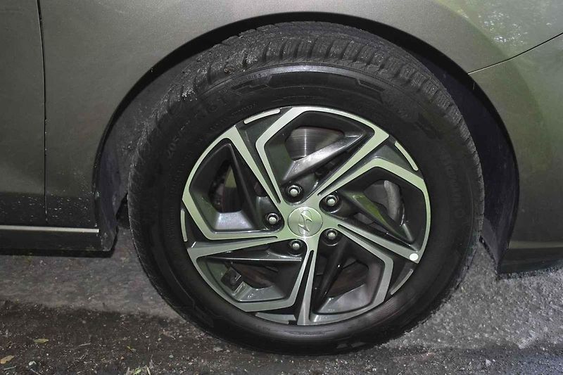 Tříletý exemplář Hyundai i30 kombi může novému majiteli dobře sloužit ještě dlouhou dobu.