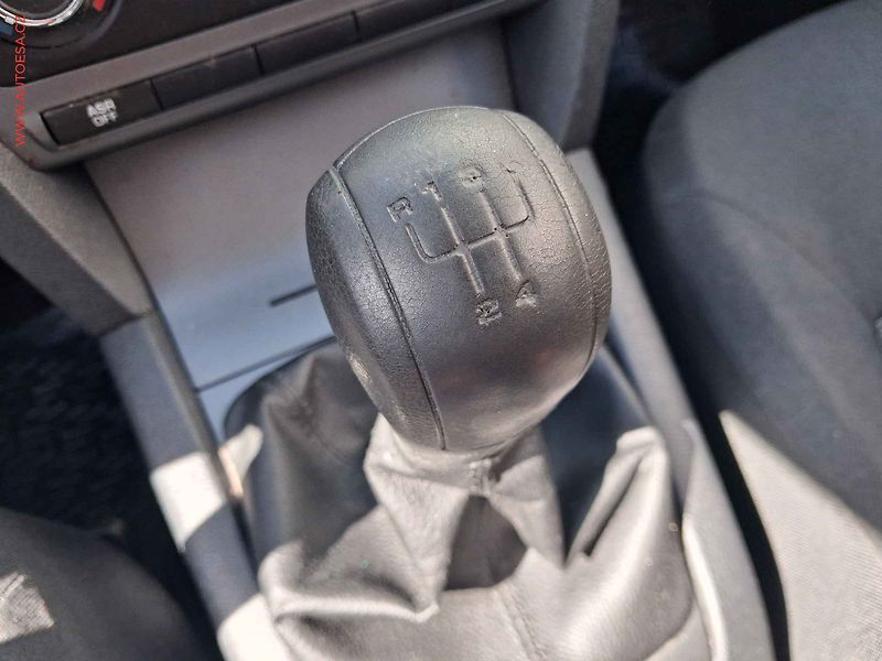 Škoda Octavia (2011) 1.4i 16V, ČR, servis.kniha - fotka 12 z 15