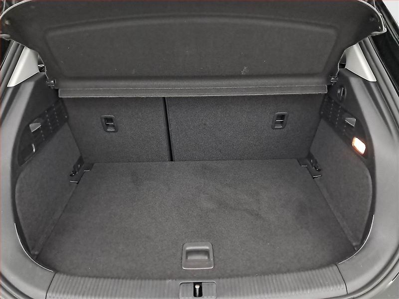 Audi A1 (2014) S-Line 1.4 TFSI, Automat - fotka 14 z 16