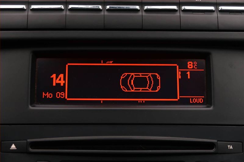 Peugeot 5008 (2012) 2.0 BlueHDi, Tempomat - fotka 15 z 17