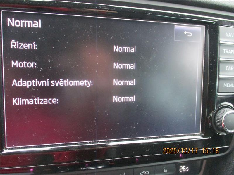 Škoda Octavia 2,0 TDI RS, DSG,serviska,navi, - fotka 16 z 42