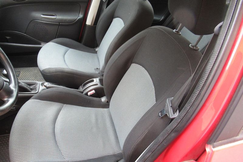 Peugeot 206 1.4i POJÍZDNÉ - NA OPRAVU - fotka 11 z 15