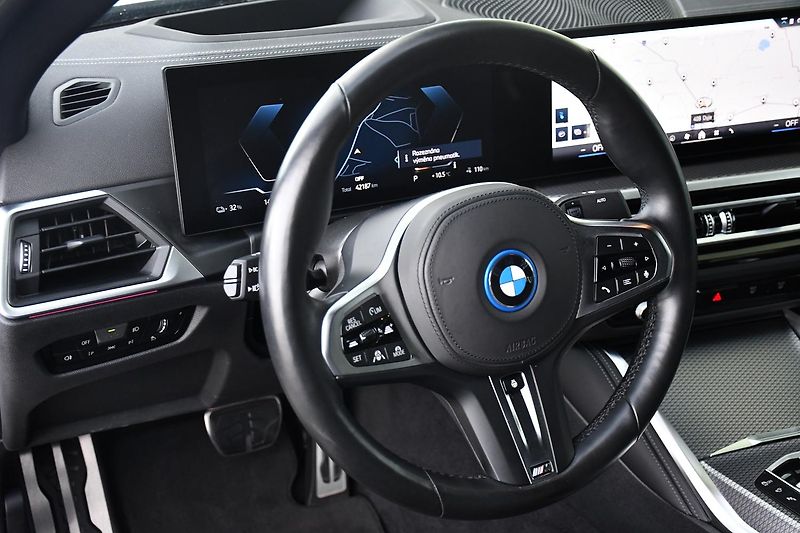 BMW i4 eDrive40 M-SPORT HUD 1.M TAŽNÉ - fotka 16 z 44