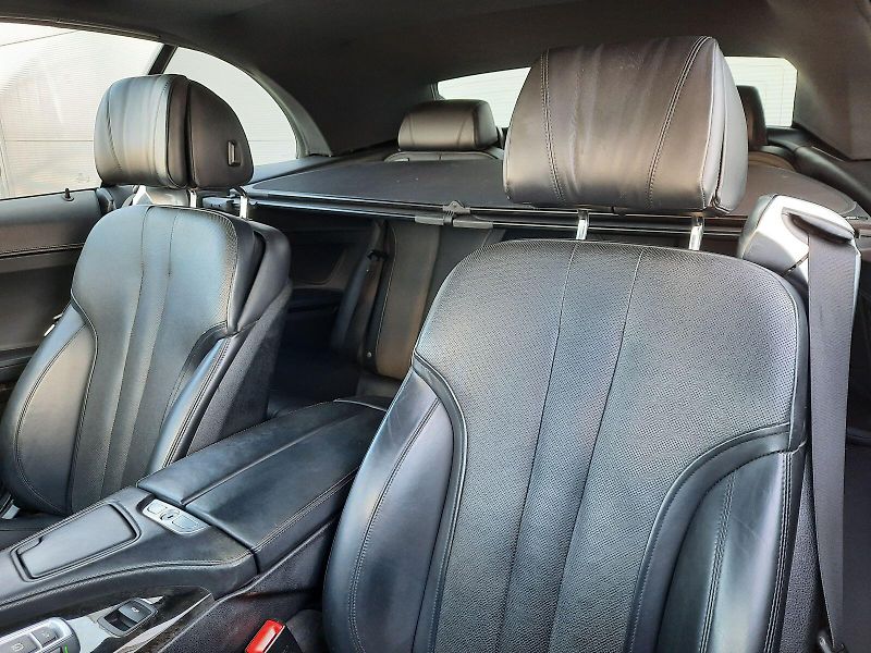 BMW Řada 6 (2014) 650i xDrive - fotka 15 z 17