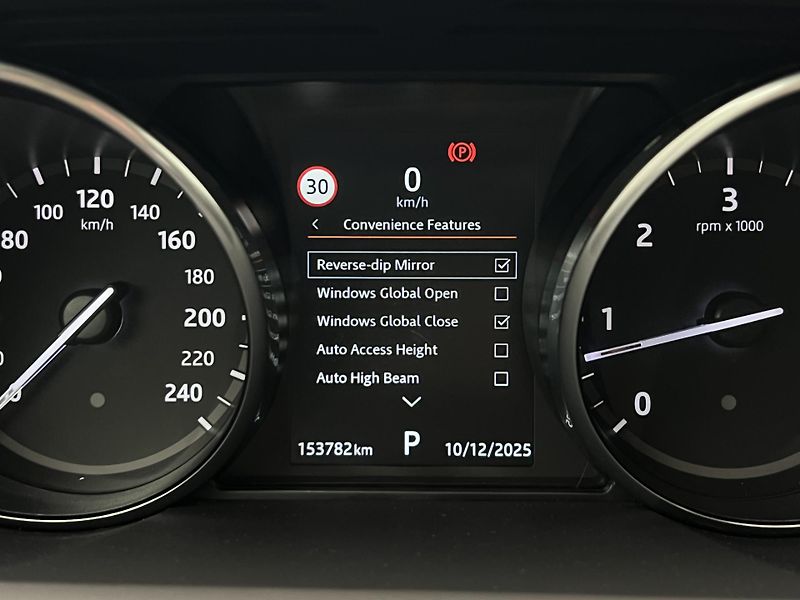 Land Rover Discovery 3.0 TDV6 HSE AWD 7MÍST AUT  - fotka 38 z 52