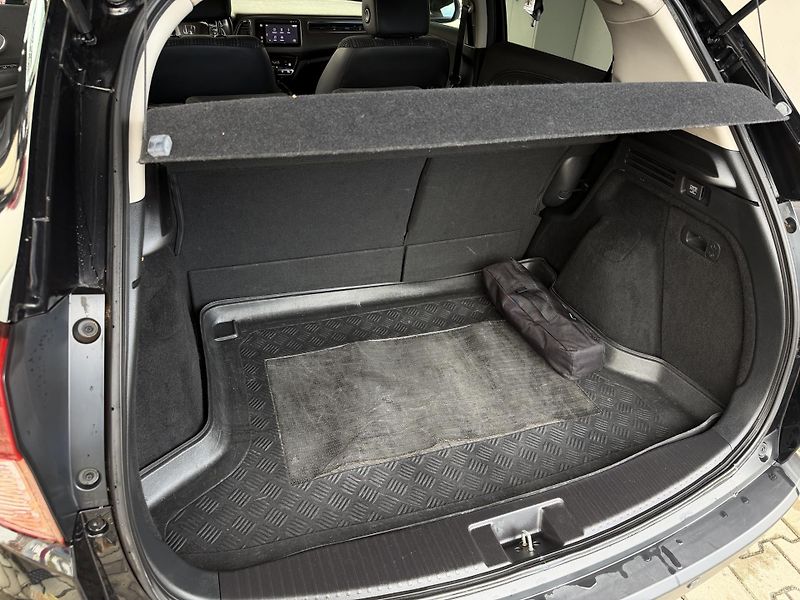 Honda HR-V 1.6 i-DTEC Executive - fotka 25 z 25